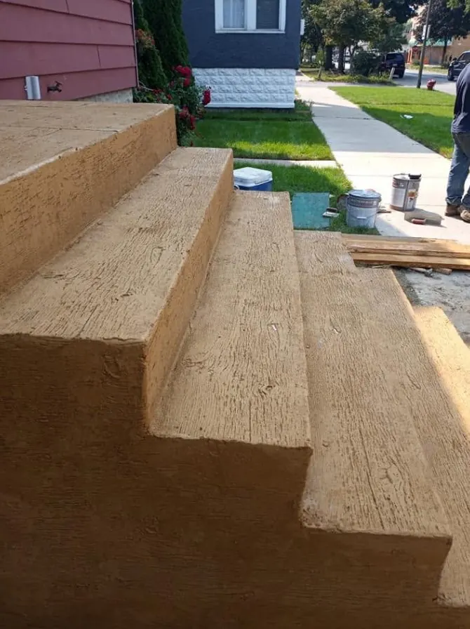 Stamped concrete steps with wood plank texture